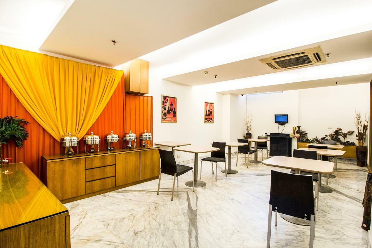Fabhotel Raj Darbar Gurgáon Kültér fotó